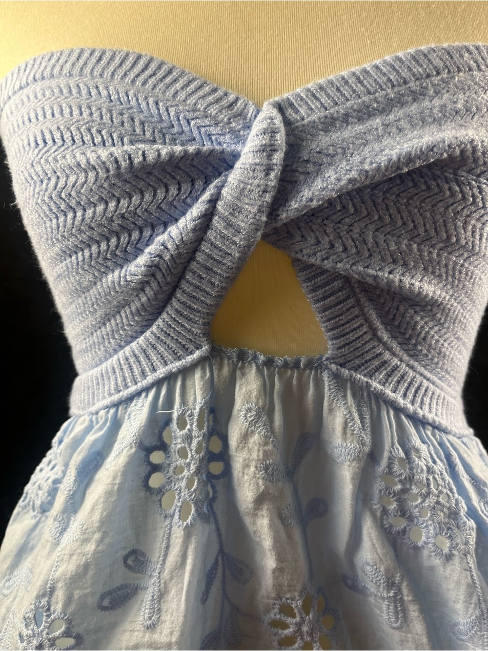 SHEIN Light Blue Strapless Knot Twist Peplum Crop Top - Picture 2 of 4